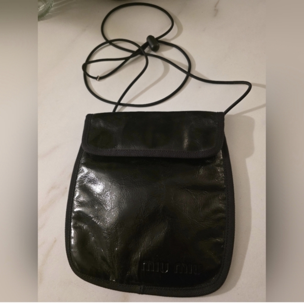 Miu Miu Black Patent Leather Crossbody Pouch - Picture 3 of 9